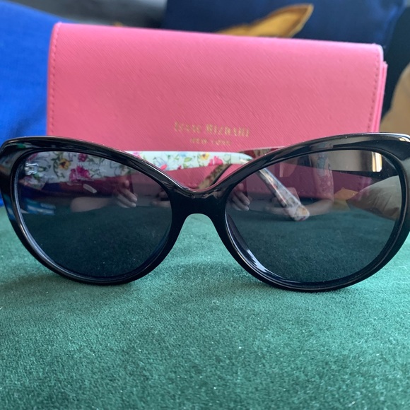 Isaac Mizrahi Sunglasses - Picture 2 of 8